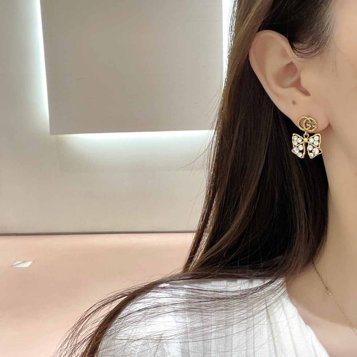 2025 Sparkling Diamond Bow Earrings