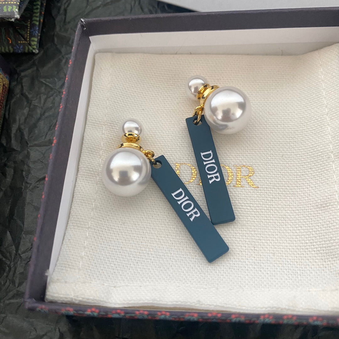 2025 Letters Square Drop Earrings