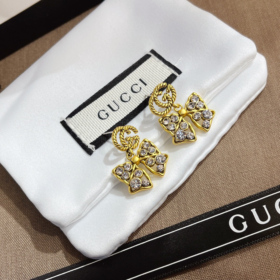 2025 Sparkling Diamond Bow Earrings