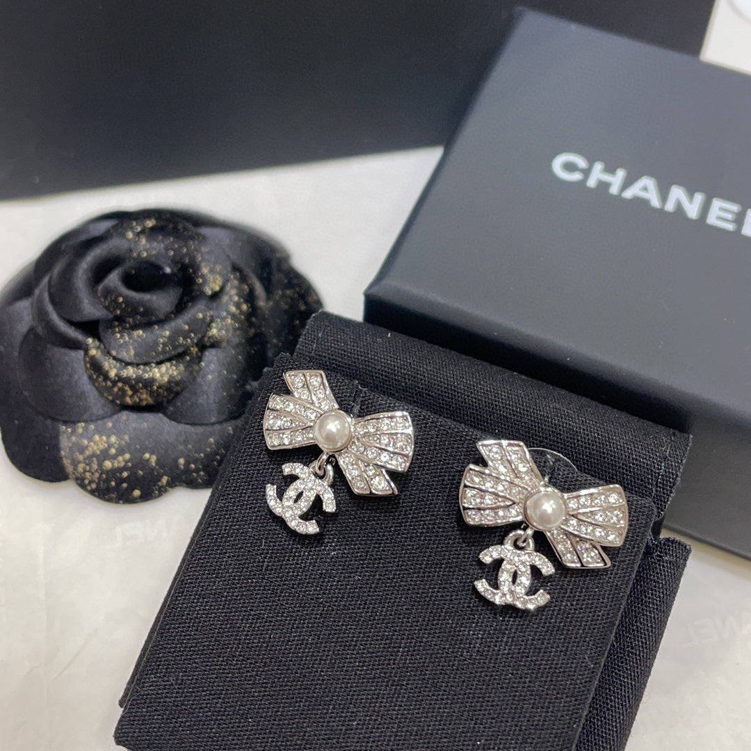 2025 Sparkling Zircon Bow Earrings