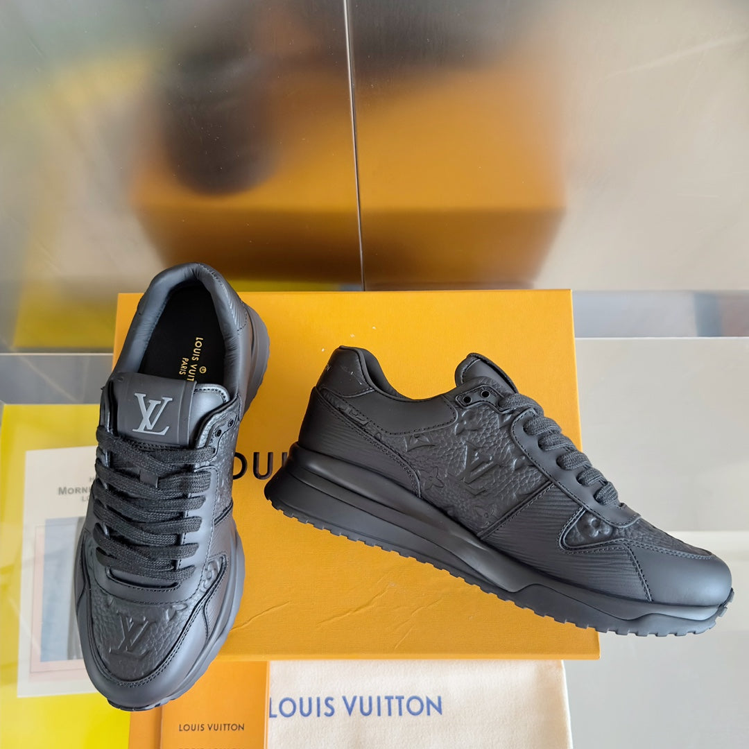 2025 250318 New high quality new color board shoes