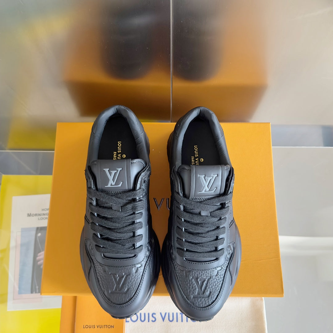 2025 250318 New high quality new color board shoes
