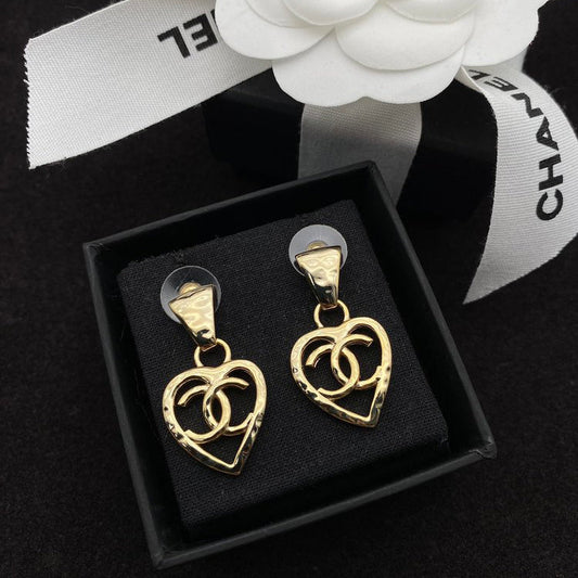 2025 Temperament Heart Hollow Earrings