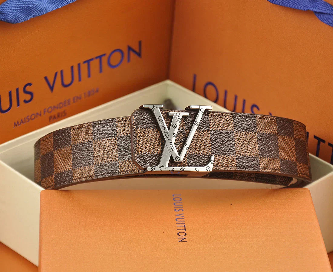 2025 belt 5 Colors   four-leaf clover pattern printed belt