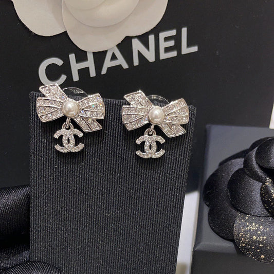 2025 Sparkling Zircon Bow Earrings