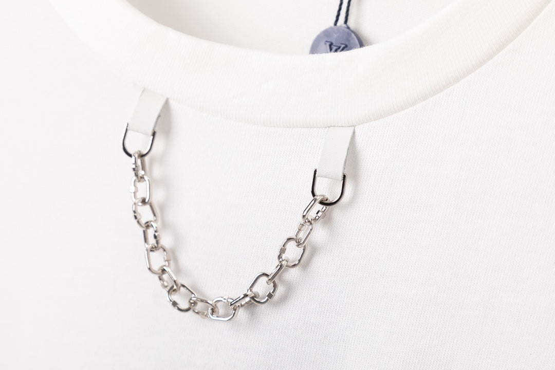 Pocket metal chain t-shirt